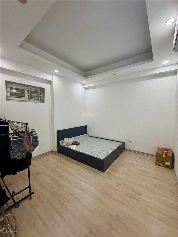 Căn 2 ngủ 2wc ~77m tim tường view hồ nội thất cơ bản giá chỉ 3 tỷ thu về