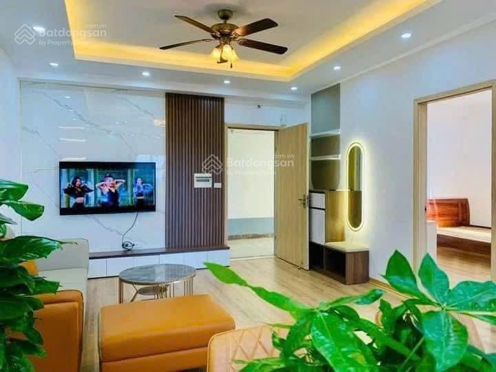 Cần bán căn góc 2 ngủ 80m tim tường full nội thất giá 3ty2** thu về