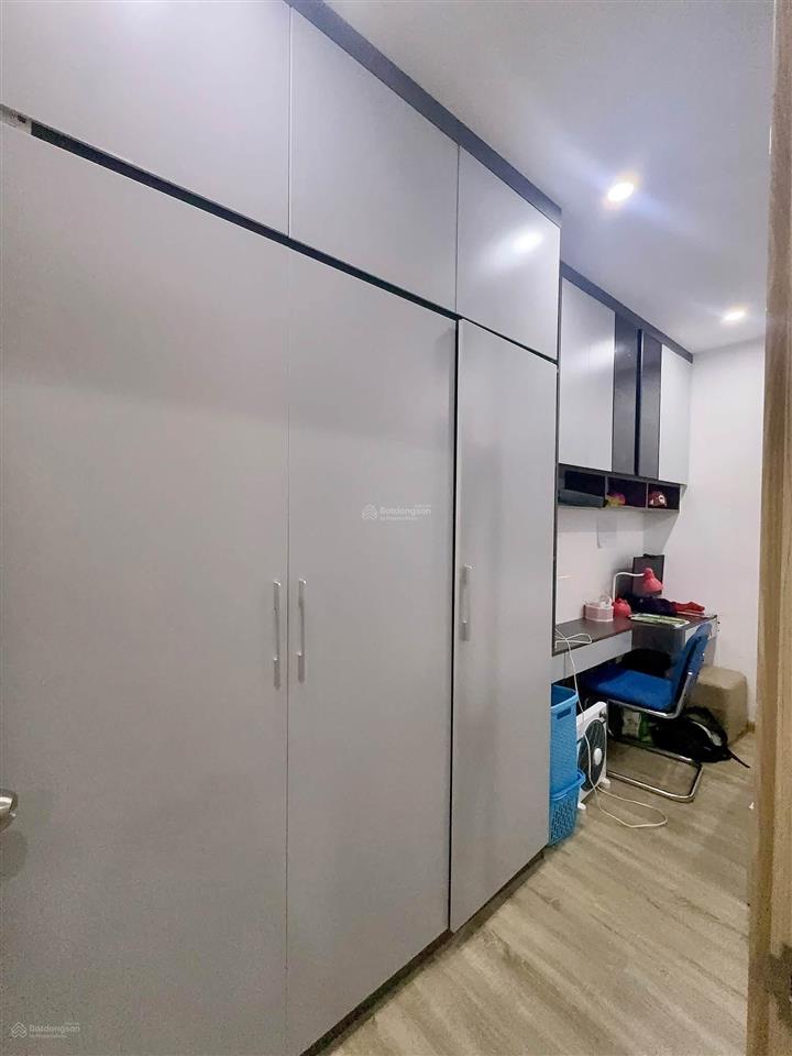 Bán căn góc view hồ tầng cao thoáng full nội thất đồng bộ giá 3ty9**