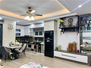 Bán căn góc view hồ tầng cao thoáng full nội thất đồng bộ giá 3ty9**