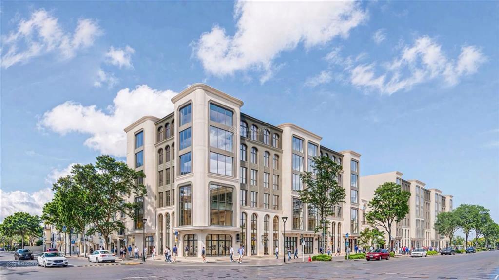 Cho thuê nguyên căn shophouse hoàn thiện cơ bản có thang máy giá 140tr/tháng