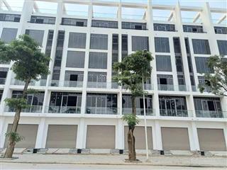 Cho thuê shophouse 6 tầng 1 tum 100m đất giá 27tr/tháng thô
