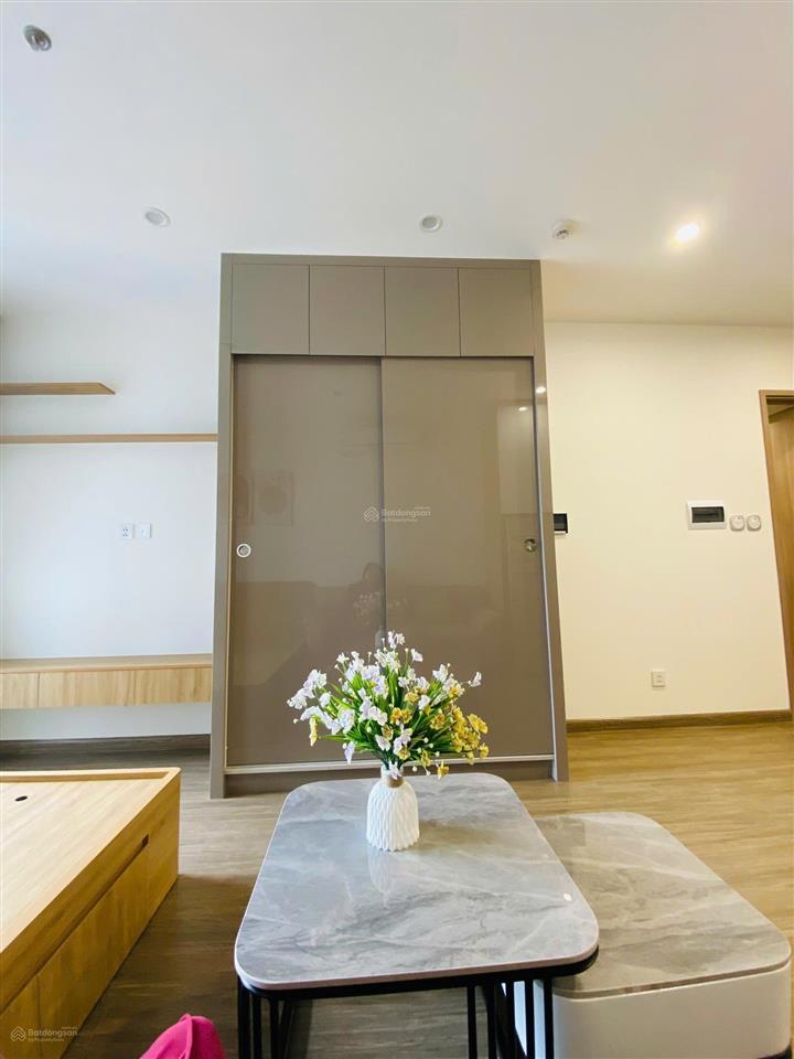 Cho thuê căn studio vinhomes smart city  giá 7tr5  đủ đồ