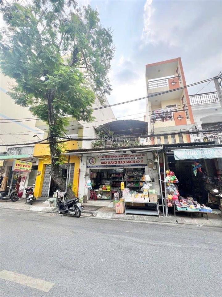 Bán nhà mt khu hoà bình, chu thiên kế bên luỹ bán bích, sát đầm sen. 5,4mx22m 2 tầng. giá 16,5 tỷ
