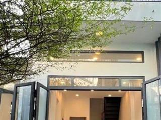 Bán nhà căn góc hxh âu cơ,p.tân phú. 5.7m x 12m. 2 tầng. cn 68m2. giá 7,3 tỷ thương lượng.