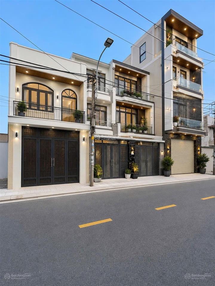 Bán nhà hxh 8m hòa bình tô hiệu gần khúc đầm sen, chung cư rissta hòa bình 4,5m x 19m chỉ hơn 9 tỷ