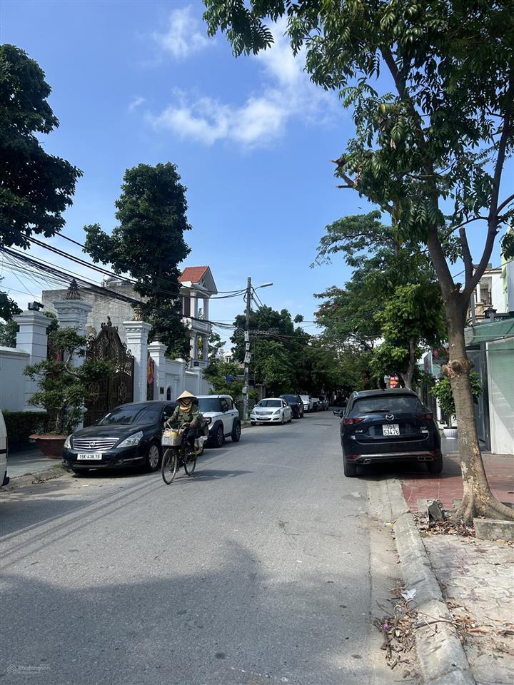 Bán đất mặt đường đông an, cát bi giá quá hấp dẫn. diện tích 162,8m². ngang 7,4m chia được hai lô