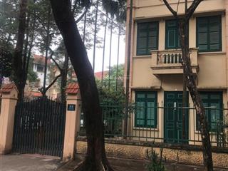 Cho thuê biệt thự sân vườn 200m² bán đảo linh đàm, 2 mặt đường, nội thất gỗ đồng kỵ cao cấp