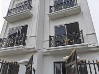 bán nhà xã Đại Thành Quốc Oai, xã Hưng Đạo mới, dt 60m2, ô tô đỗ cửa