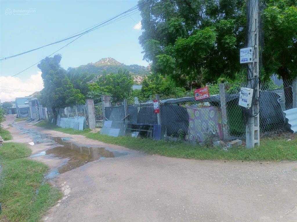 Cần tiền bán nhanh đất tại kcn thành hải, 3,2 tỷ, 672m2, mặt tiền 29m, đường vào 8m