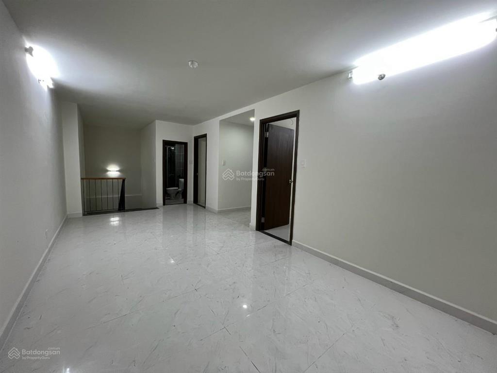 Cho thuê shophouse mbkd green river 151m2, 1 trệt 1 lầu giá 16 triệu có 5 máy lạnh, view nội khu