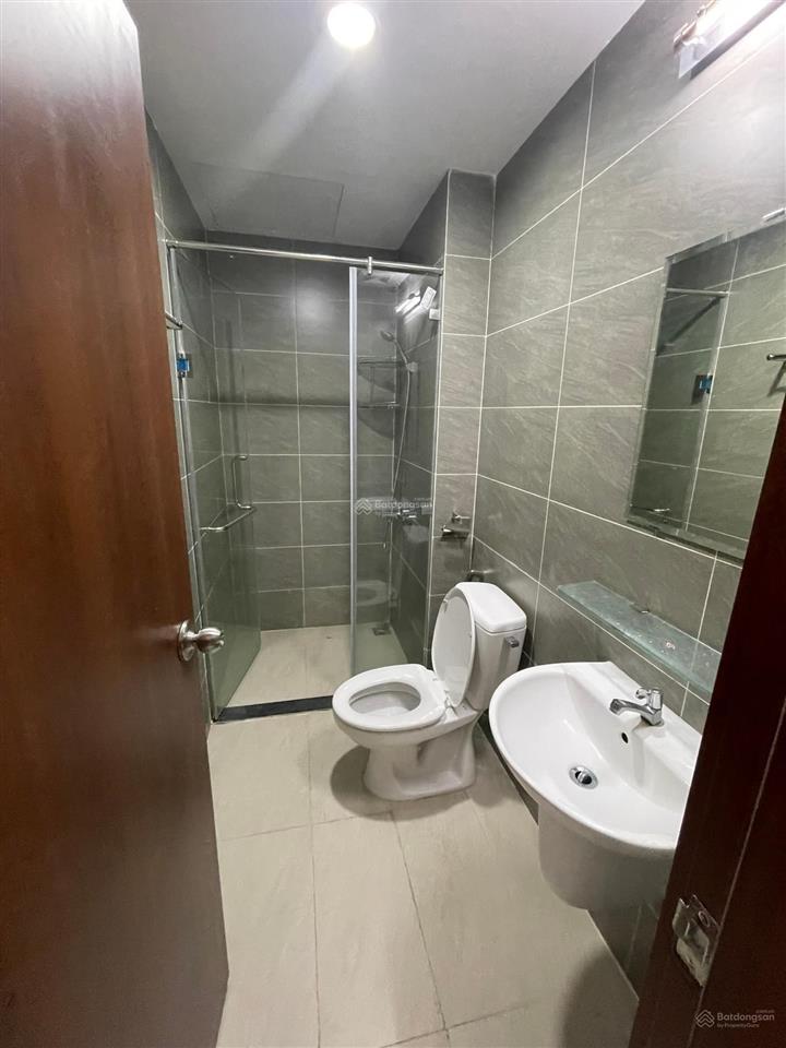 Cho thuê shophouse mbkd green river 151m2, 1 trệt 1 lầu giá 16 triệu có 5 máy lạnh, view nội khu