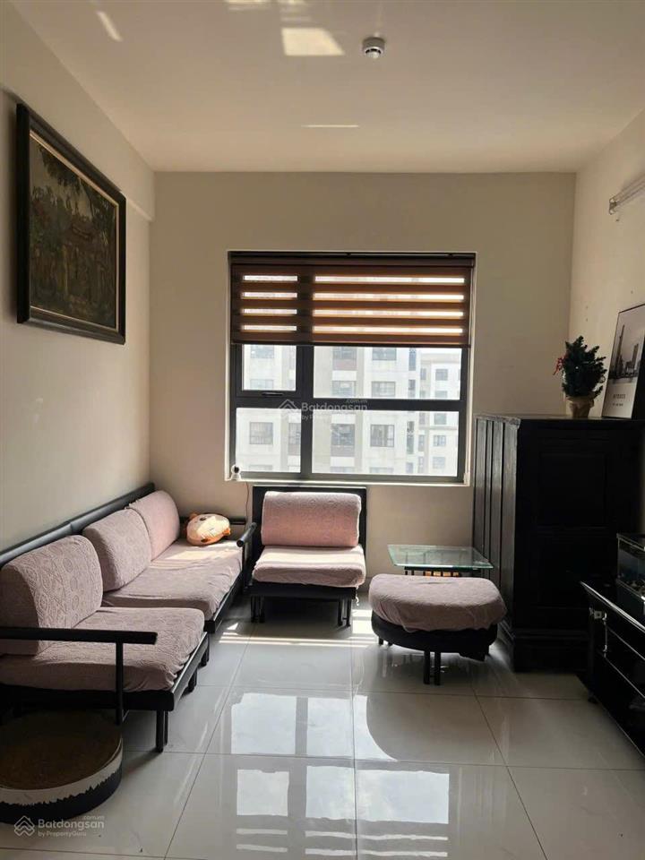 Cho thuê green river dt70m2/ 2 phòng ngủ2wc giá 9,5tr có 2 máy lạnh, sofa, bếp, tủ giày, bàn ăn .