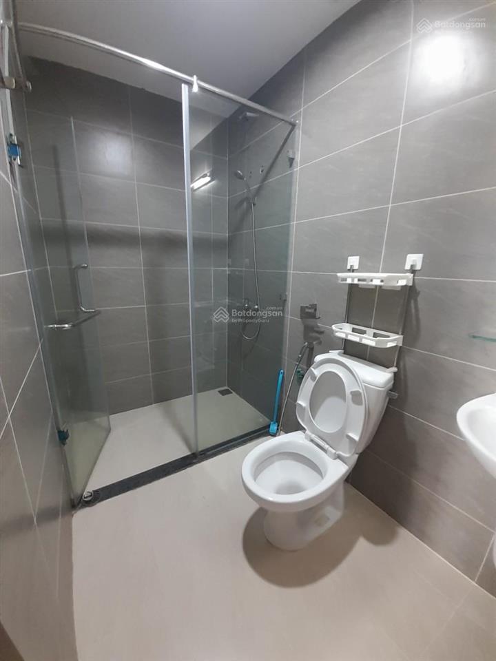 Cho thuê green river dt70m2/ 2 phòng ngủ2wc giá 9,5tr có 2 máy lạnh, sofa, bếp, tủ giày, bàn ăn .