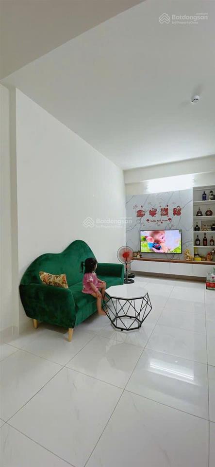 Cho thuê green river căn 2pn 2wc đầy đủ nội thất giá 11 triệu, nhà mới, hướng mát, quận 8, gần q5.