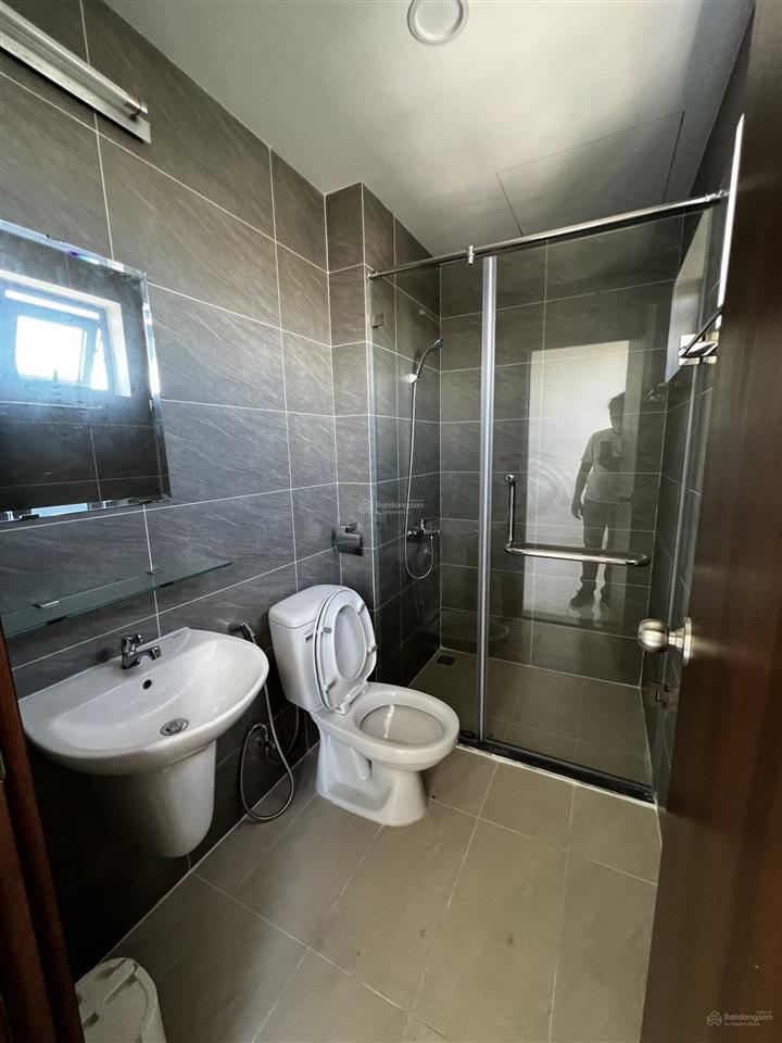 Cho thuê ch green river quận 8 2 phòng ngủ  2 wc giá 9,5 triệu có 2 máy lạnh, rèm gần quận 5, 10