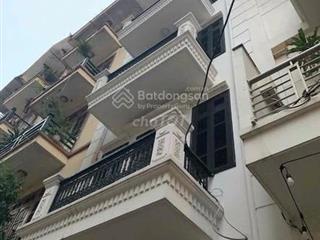 Bán nhà 50m2 sổ đỏ, vuông a4, ngõ oto đỗ 24/7, vỉa hè, trong ngõ 180 hoàng quốc việt, hà nội