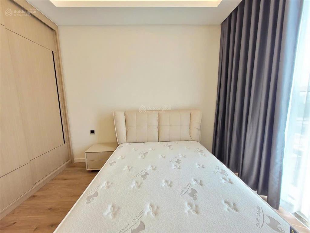 Bán căn hộ 3pn sarina tầng cao giá chỉ 24.8 tỷ.  em tài 0902 477 ***