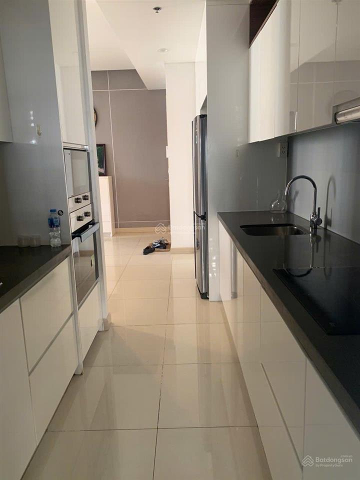 Bán căn hộ 3pn sarimi tầng cao đẹp giá chỉ 24 tỷ.  em tài 0902 477 ***
