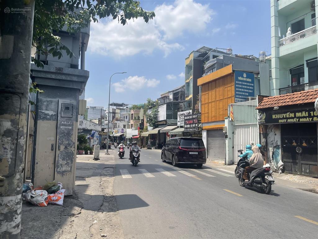 Bán nhà mặt tiền thích quảng đức gần phan xích long