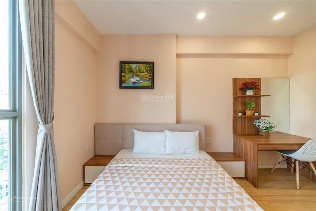 Cần tiền bán nhanh 75m 2pn2wc millenium bến vân đồn