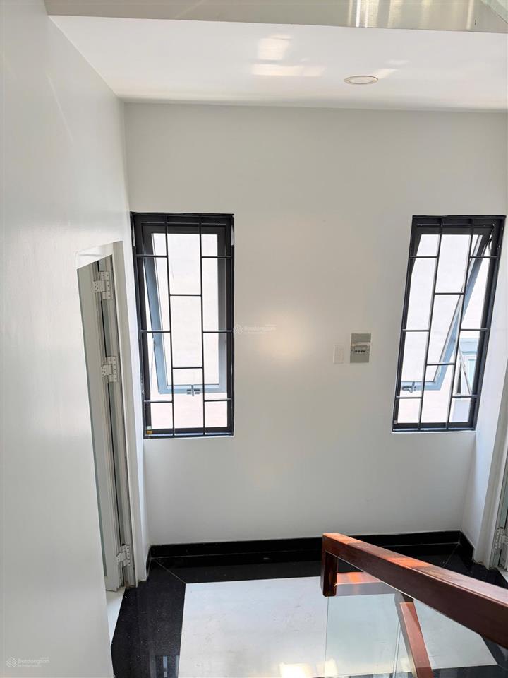 Bán nhà 1 lửng 3 lầu 5pn 6wc 80m2 giá 9,5 tỷ