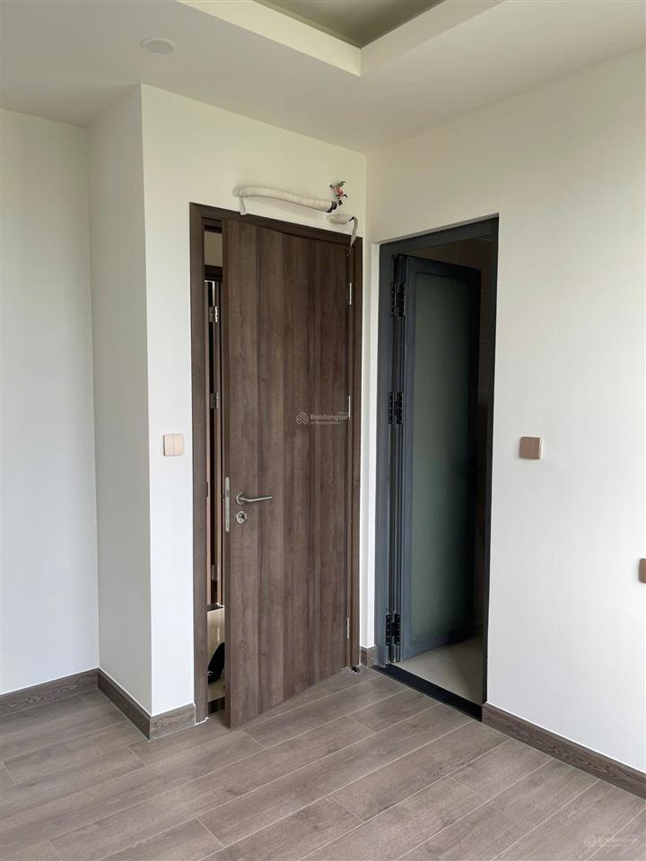 Q7 boulevard  căn góc 2pn 70m2 2wc, nhà sáng thoáng  3.75 tỷ