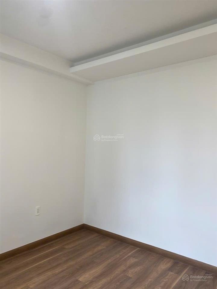 2pn 2wc căn góc 70m2 q7riverside đào trí  nội thất cơ bản  10 triệu/tháng
