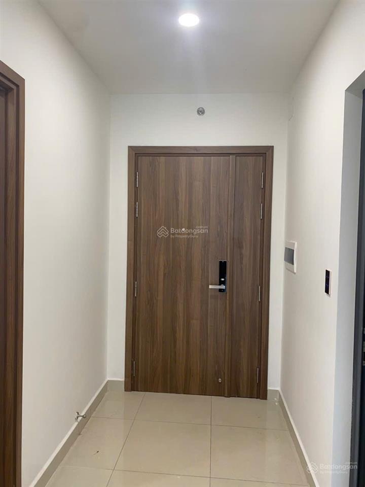 2pn 2wc căn góc 70m2 q7riverside đào trí  nội thất cơ bản  10 triệu/tháng