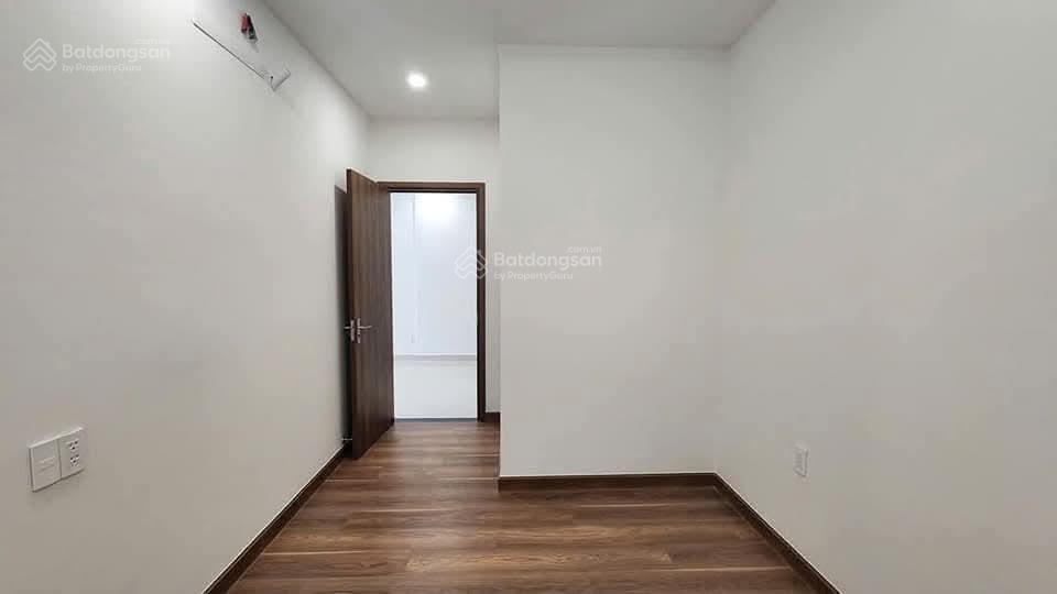 2pn 67m2 q7 riverside đào trí  nhà trống có bếp  9.5 triệu/tháng