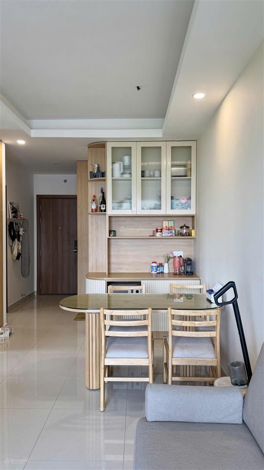 Cho thuê 2pn 70m2 căn góc q7 riverside đào trí  nội thất thiết kế  12.5 triệu/tháng