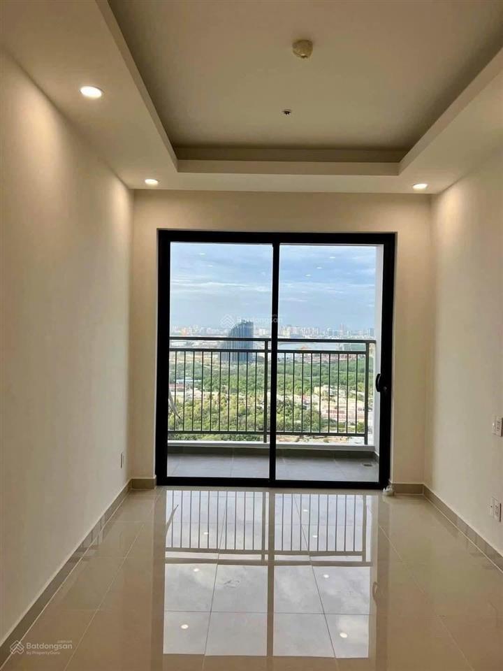 2pn 67m2 q7 riverside đào trí  nhà trống có bếp  trống sẵn 9.5 triệu/tháng