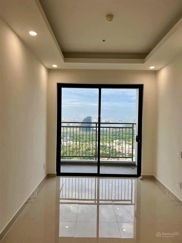 2pn 67m2 q7 riverside đào trí  nhà trống có bếp  9.5 triệu/tháng