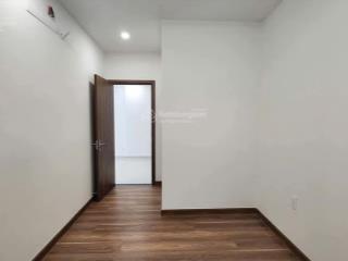 2pn 67m2 q7 riverside đào trí  nhà trống có bếp  20/6 nhận nhà  chỉ 9.5 triệu/tháng