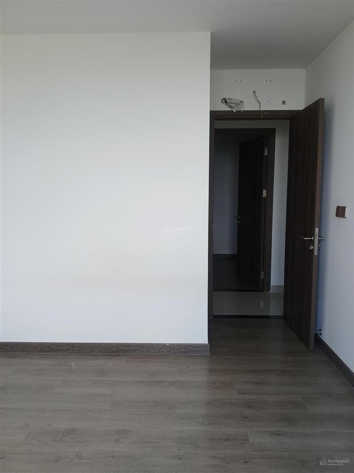 3pn 2wc 75 m2 q7 boulevard nguyễn lương bằng  nội thất cơ bản  view ngoài  4,5 tỷ