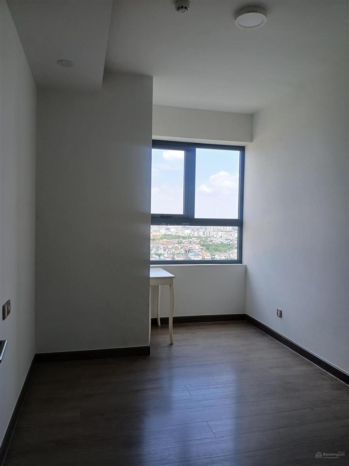 3pn 2wc 75 m2 q7 boulevard nguyễn lương bằng  nội thất cơ bản  view ngoài  4,5 tỷ
