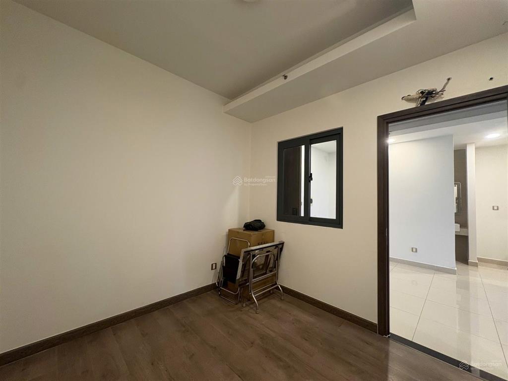 2pn 1wc 57m2 q7 boulevard nguyễn lương bằng  nội thất cơ bản  view sông hướng đông  3,650 tỷ