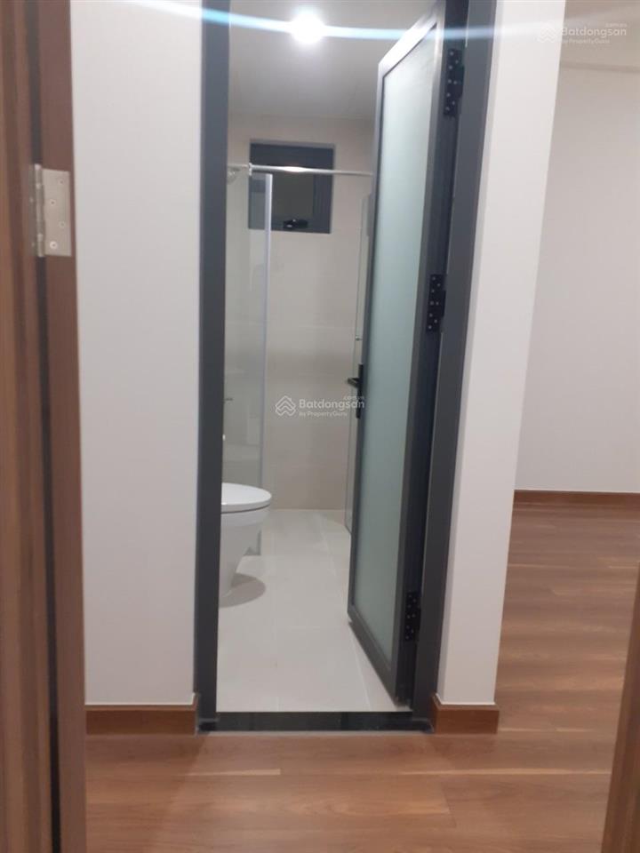 2pn 2wc 70m2 q7riverside đào trí | căn góc | nhà trống có bếp | 10,5 tr/tháng