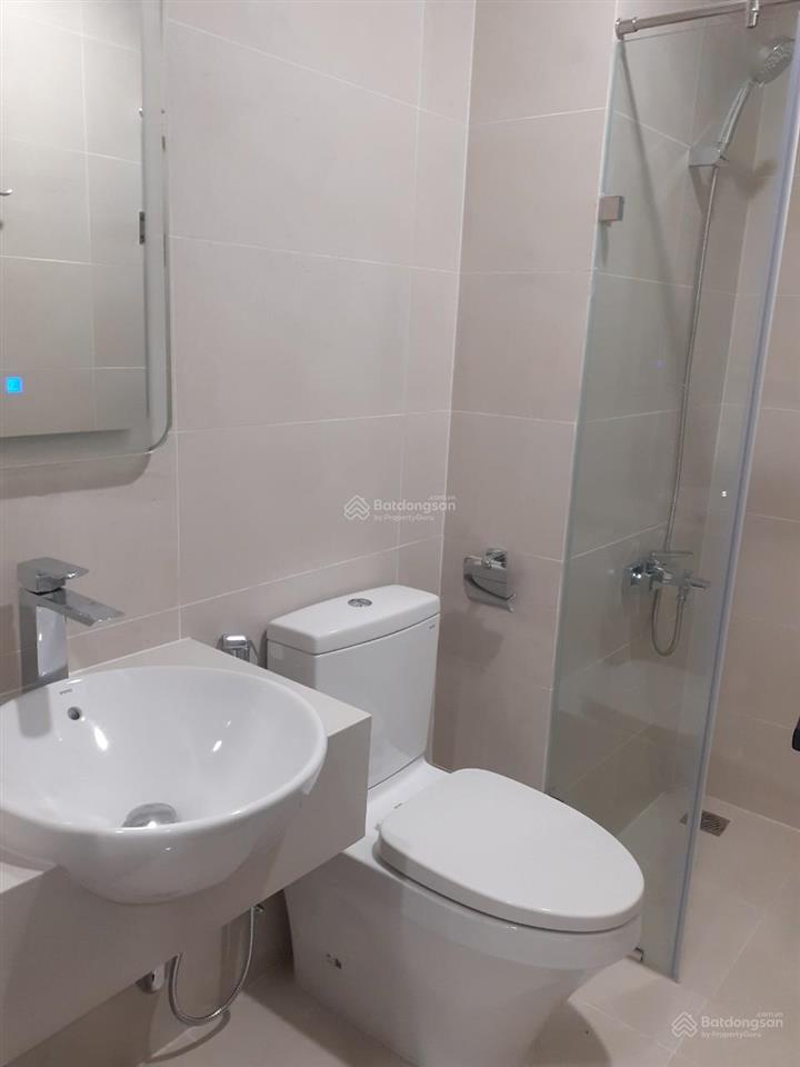 2pn 2wc 70m2 q7riverside đào trí | căn góc | nhà trống có bếp | 10,5 tr/tháng