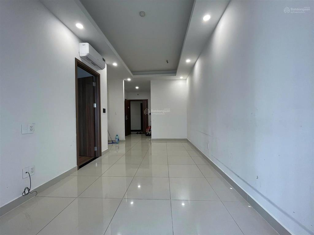 2pn 2wc 67m2 q7riverside đào trí | nội thất cơ bản | 10.5 tr/tháng