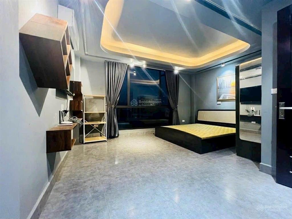 Đội cấn, tòa nhà 8 tầng ở & cho thuê 90 tr, 2 mặt ngõ thông oto 30m ra phố, 68m mt 5.5m 17.8 tỷ