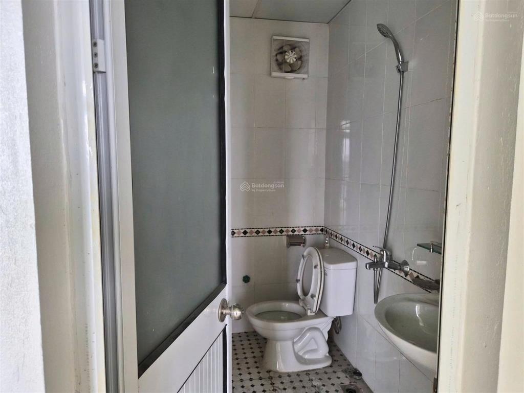 Cho thuê chung cư c13 lĩnh nam trần phú (đối diện gamuda) 2pn 1vs, giá 6tr/th