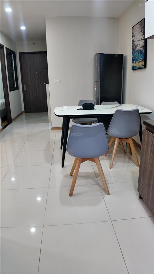 Cho thuê chung cư rose town 79 ngọc hồi 2pn, 55m² full đồ đẹp