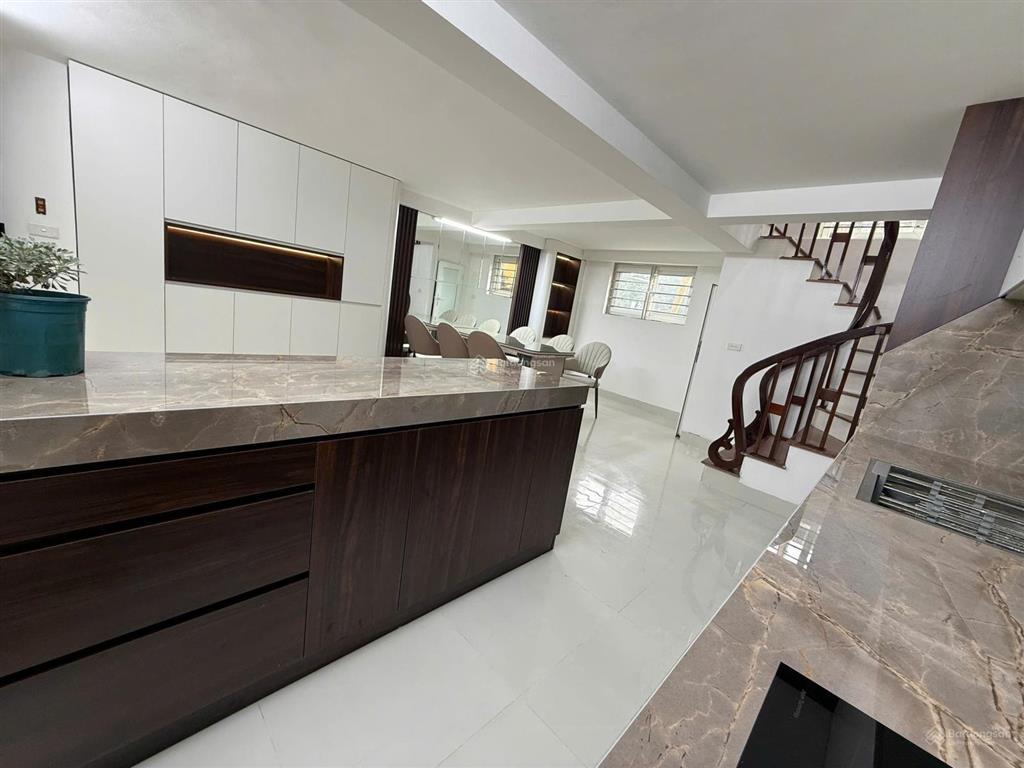 Cho thuê nhà riêng ngõ 209 ngọc hồi  ô tô tránh thoải mái