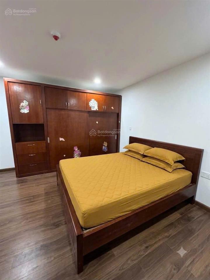 Blugem 3pn nội thất cơ bản có giường tủ chỉ 8 triệu/tháng