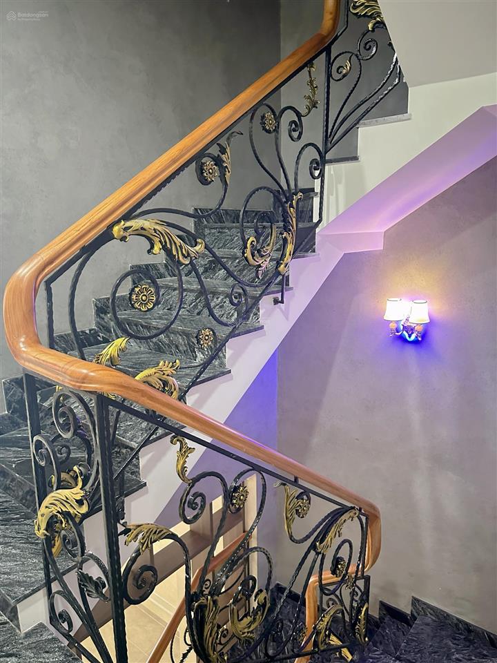 Căn hộ dịch vụ quận 9 giá 4,5 triệu full nội thất đường nguyễn văn tăng mới sạch sẽ