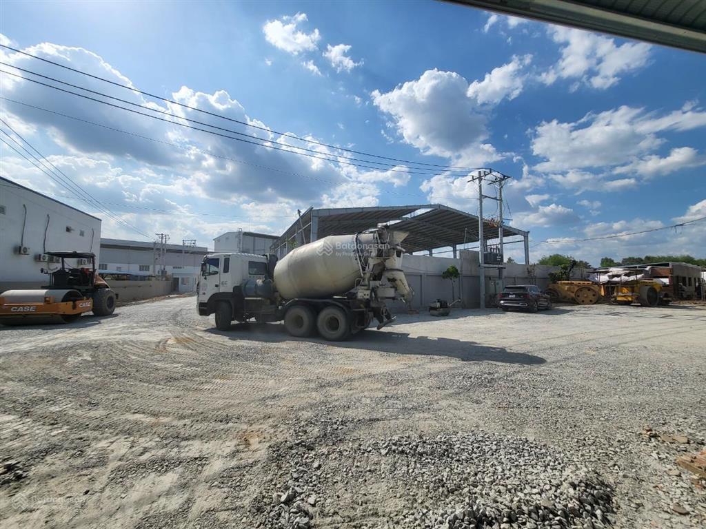 Cho thuê 4300m2 xưởng mới 100% tân uyên, giá 67.500đ/m2, pccc tự động, đường công, giấy tờ đầy đủ