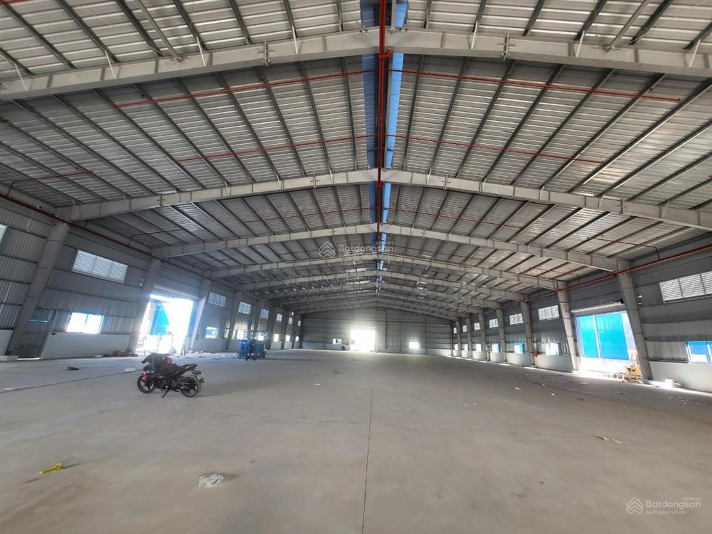 Cho thuê 4300m2 xưởng mới 100% tân uyên, giá 67.500đ/m2, pccc tự động, đường công, giấy tờ đầy đủ