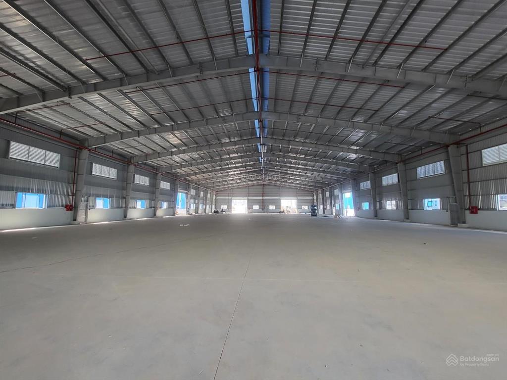 Cho thuê 4300m2 xưởng mới 100% tân uyên, giá 67.500đ/m2, pccc tự động, đường công, giấy tờ đầy đủ