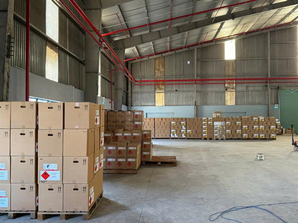 Cho thuê xưởng tân uyên dt 2700m2, giá 160 triệu/tháng, pccc tự động, giấy tờ đầy đủ
